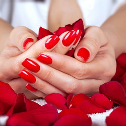 RETOUCHE ongles