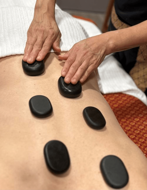 Nuad Hotstones massage aux pierres chaudes rituel