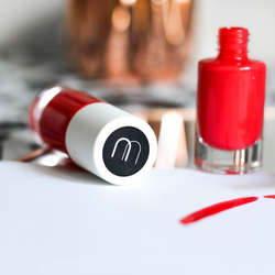 PEDICURE DOUCE + VERNIS CLASSIQUE Biosourcé