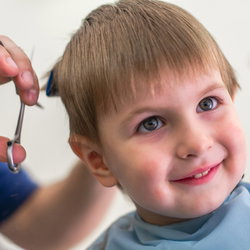 Enfants - Shampoing + coupe Garcon moins de 5 ans