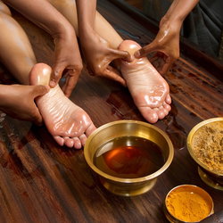 Foot spa 45 minutes ( 1h)