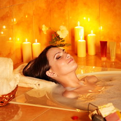 Spa+ Massage au choix( thai traditionnel,huile, ou huile chaude)  1H30 (1personne)