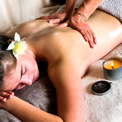 SOIN DU DOS Soin à la bougie (gommage & massage)