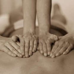 MASSAGE 4 MAINS