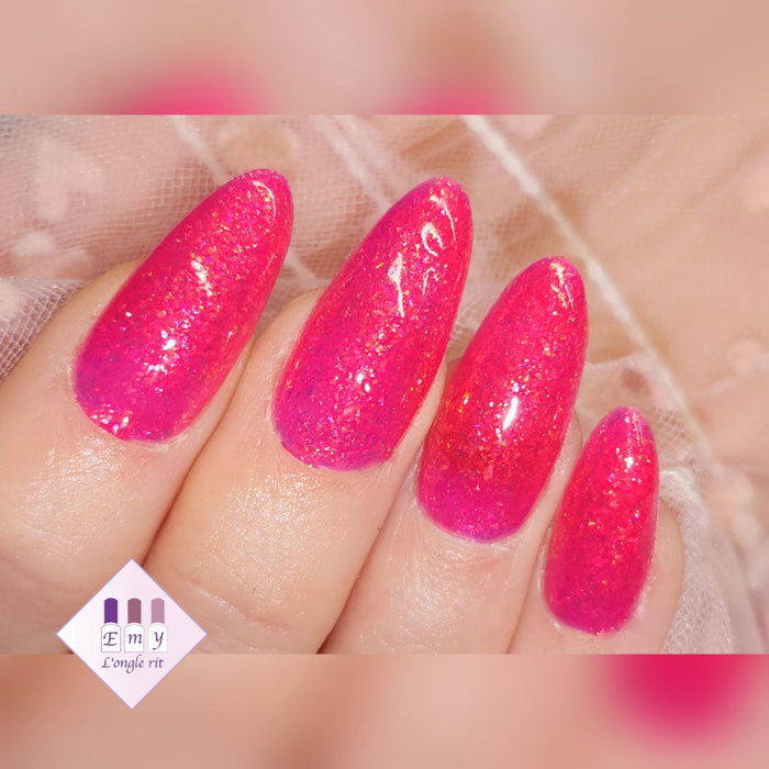 Emy L'ongle Rit : photo 1