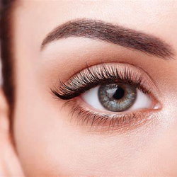 Teinture des cils