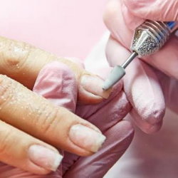 Dépose gel avec soin