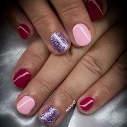 Pose couleur sur mains