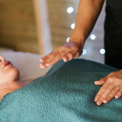 Massage holistique (Anessa)