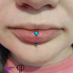 labret vertical
