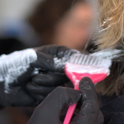 Mèches/Balayages  + Soin Profond + Coupe Femme (Loïc)