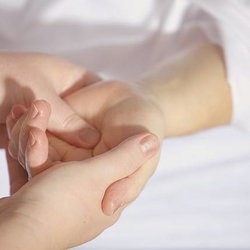 Rituel sensoriel des mains