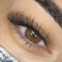 TEINTURE CILS OU SOURCILS
