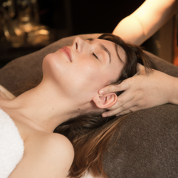 Yang Ju - Massage crânien