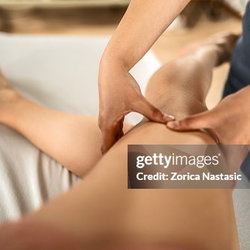 Drainage lymphatique et madérothérapie des jambes
