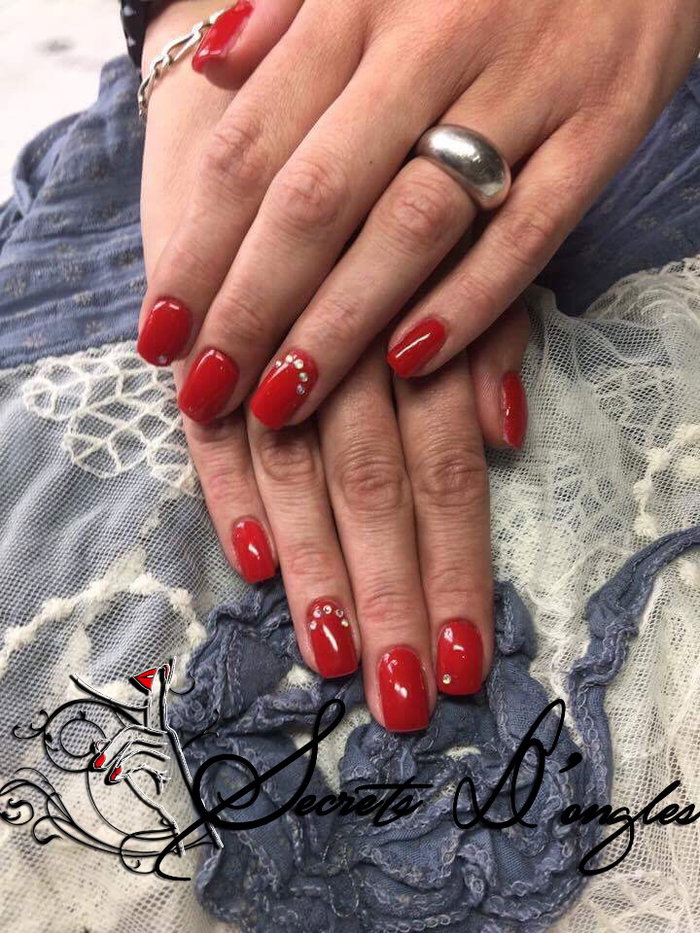 Secrets d’ongles/ F comme Femme . Christel Schlosser : photo 3