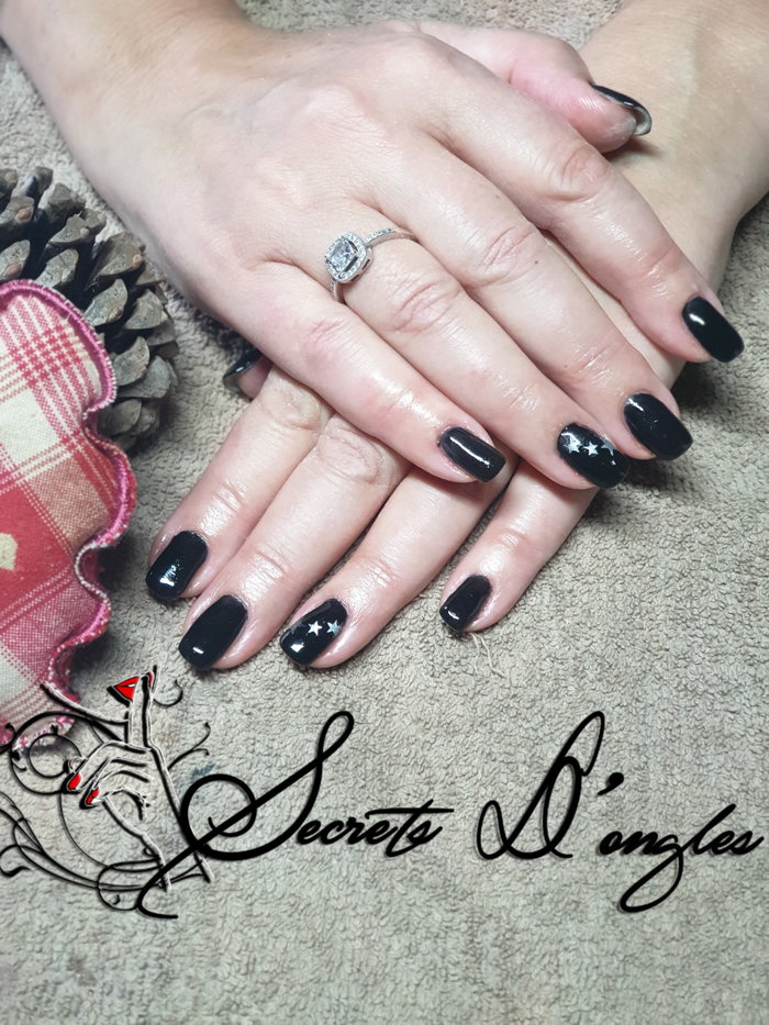 Secrets d’ongles/ F comme Femme . Christel Schlosser : photo 5