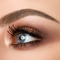 Airbrush ( teinture sourcil) + épilation sourcils