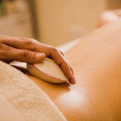 Massages visage et corps aux coquillages 60min